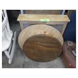 SMALL DIPLAY CABINET (16 x 4 x 20), 2 WOOD TABLE>>