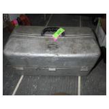 UMCO ALUMINUM TACKLE BOX (NEEDS CLEANED)