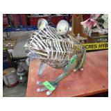 METAL FROG GARDEN ART (MISSING FOOT & EYE)