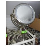 LIGHTED MAKE-UP MIRROR (TURNS ON)