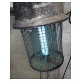 BUG ZAPPER (TURNS ON)