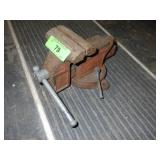 VINTAGE #4 COLUMBIAN BENCH VICE