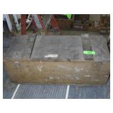 VINTAGE WOODEN BOX