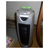 MAGNAVOX OSCILLATING HEATER - TURNS ON