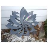 METAL WIND SPINNER YARD ART (NO POLE) 30 x 30 x 8