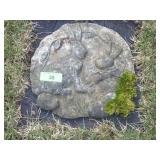 RESIN BUNNY RABBITS STEPPING STONE 12'