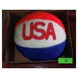 VINTAGE PLUSH USA CARNIVAL PRIZE BAASKETBALL 10'