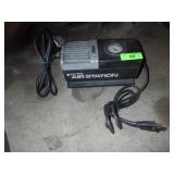 BLACK & DECKER AIR STATION - TURNS ON