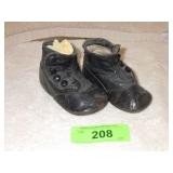 VINTAGE BUTTON UP BABY SHOES
