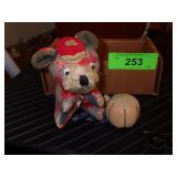 VINTAGE PIN CUSHION / MEASURING TAPE DOG, VTG. >>>