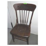 VINTAGE PRESSED BACK OAK CHAIR