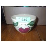 VINTAGE WATT POTTERY 3 LEAF APPLE BOWL 6 x 4 1/8