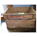 VINTAGE "EATMOR CRANBERRIES"  CRATE