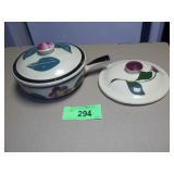 VINTAGE WATT POTTERY OLD PANSY FRENCH HANDLED >>>