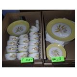 2 BL - VINTAGE AUTUMN GOLD DISHES - 11 DINNER>>>>