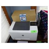 HP COLOR LASER JET PRINTER (TURNS ON), TONER>>>