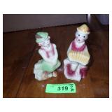 VTG SHAWNEE GERMAN BOY & GIRL S&P SHAKERS **CHIP>>