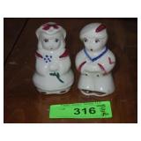 VINTAGE SHAWNEE SAILOR BOY & BO PEEP S&P SHAKERS