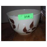 VINTAGE WATT POTTERY AUTUMN FOLIAGE BOWL>>>>>