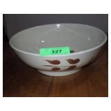 VINTAGE WATT POTTERY FOLIAGE BOWL #106 (W/ CRACKS>