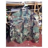 ARMY CAMO JACKET (LARGE REGULAR)