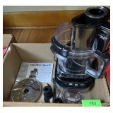 HAMILTON BEACH FOOD PROCESSOR - TURNS ON -LIKE NEW