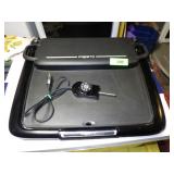 PRESTO ELECTRIC GRIDDLE - TURNS ON