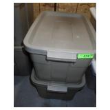 2 RUBBERMAID ROUGHNECK STORAGE CONTAINERS