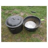 VINTAGE ENAMELWARE PAIL & POT (1 LID)