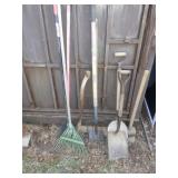 RAKES, SHOVELS, PITCHFORK, EDGER,SLEDGE HAMMER >>