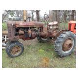 VINTAGE McCORMICK FARMALL "B" TRACTOR (RUNS)