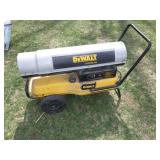 DeWALT 185,000 BTU KEROSENE HEATER - TURNS ON