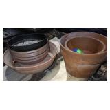 CLAY POTS & PLASTIC PLANT SAUCERS