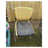 MCM CHAIR (SLIDES OUT)