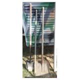 THATCHING RAKE & 2 SHOVELS