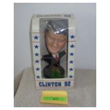1992 PRESIDENT BILL CLINTON BOBBLE HEAD DOLL & 2 >