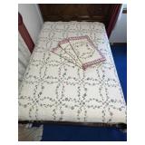 REVERSIBLE QUILT W/ 3 PILLOW SHAMS  100" X 90"