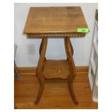 VINTAGE OAK LAMP TABLE 16 x 16 x 29
