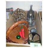 K-CUP HOLDER, VINTAGE SPOON HOLDER, WOODEN APPLE>>