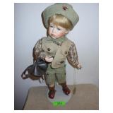 WIMBLEDON COLLECTION DOLL MIKEY GOES CAMPING >>>