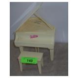 1981 BARBIE PIANO & PIANO BENCH