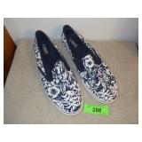 CHAPS SHOES (APPEAR NEW) SIZE 10B