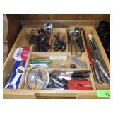 ADJUSTABLE DRAWER ORGANIZER W/ KITCHEN UTENSILS