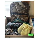 CAMO HAND WARMER, FACE MASK, THERMA SEAT, GLOVES>>