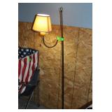 METAL FLOOR LAMP