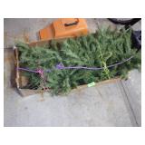 7' CHRISTMAS TREE