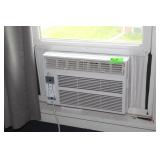 PERFECT AIR WINDOW AIR CONDITIONER (TURNS ON)