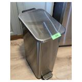 SOFT CLOSE TRASH BIN