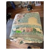 QUILTED BEDSPREAD 104 x 90