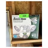MOTION ACTIVATED LIGHT (APPEARS NEW)